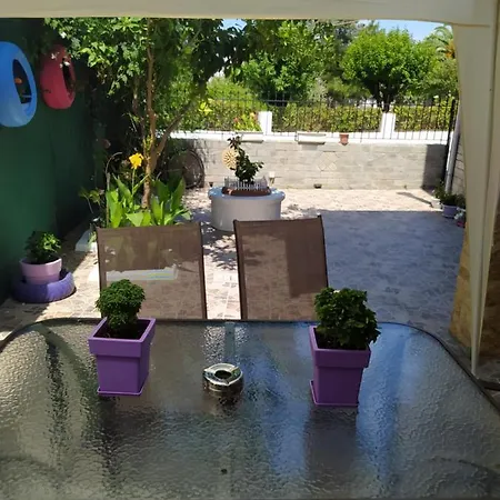 Lucy's House Lägenhet *