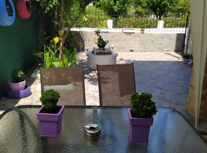 Lucy's House Διαμέρισμα *